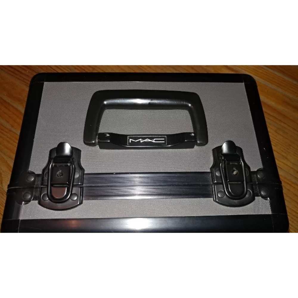 Rare Mac Cosmetics Pro Case